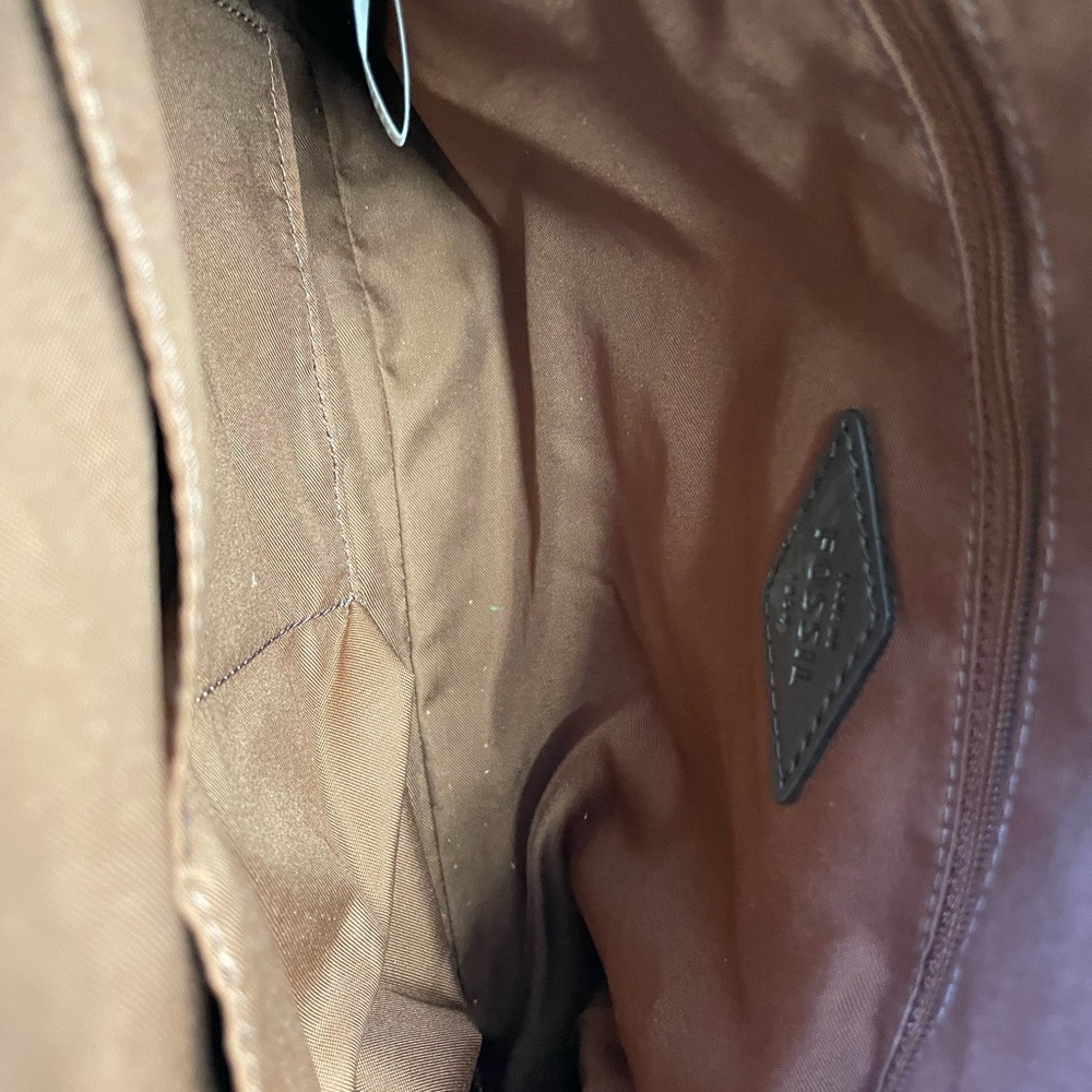 Fossil purse - Picture 3 of 3